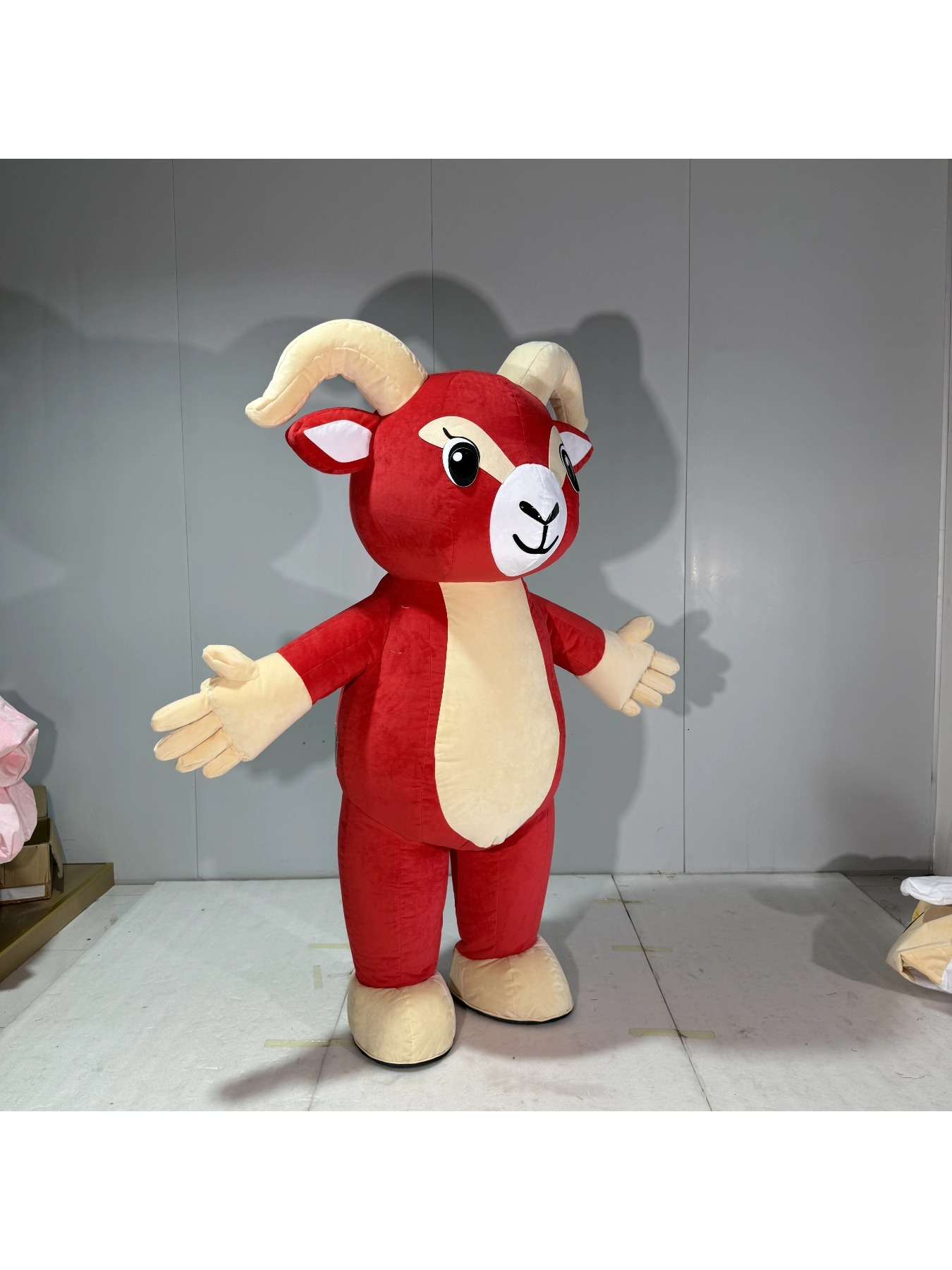 Inflatable Red Goat Mascot Cos - Suits ulasan dan harga